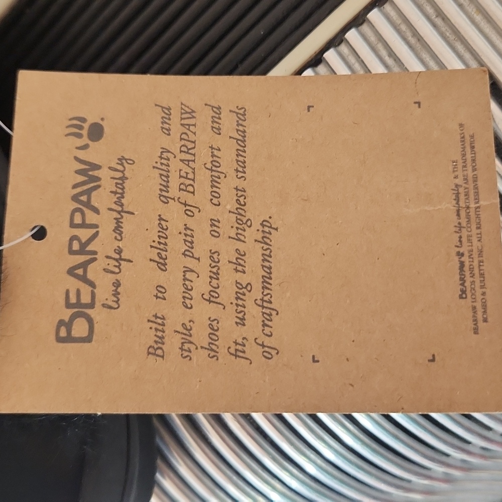 NIB- BEARPAW ELAINE BLACK NYLON SLIP-ON SNEAKER SIZE 5 - Picture 6 of 10